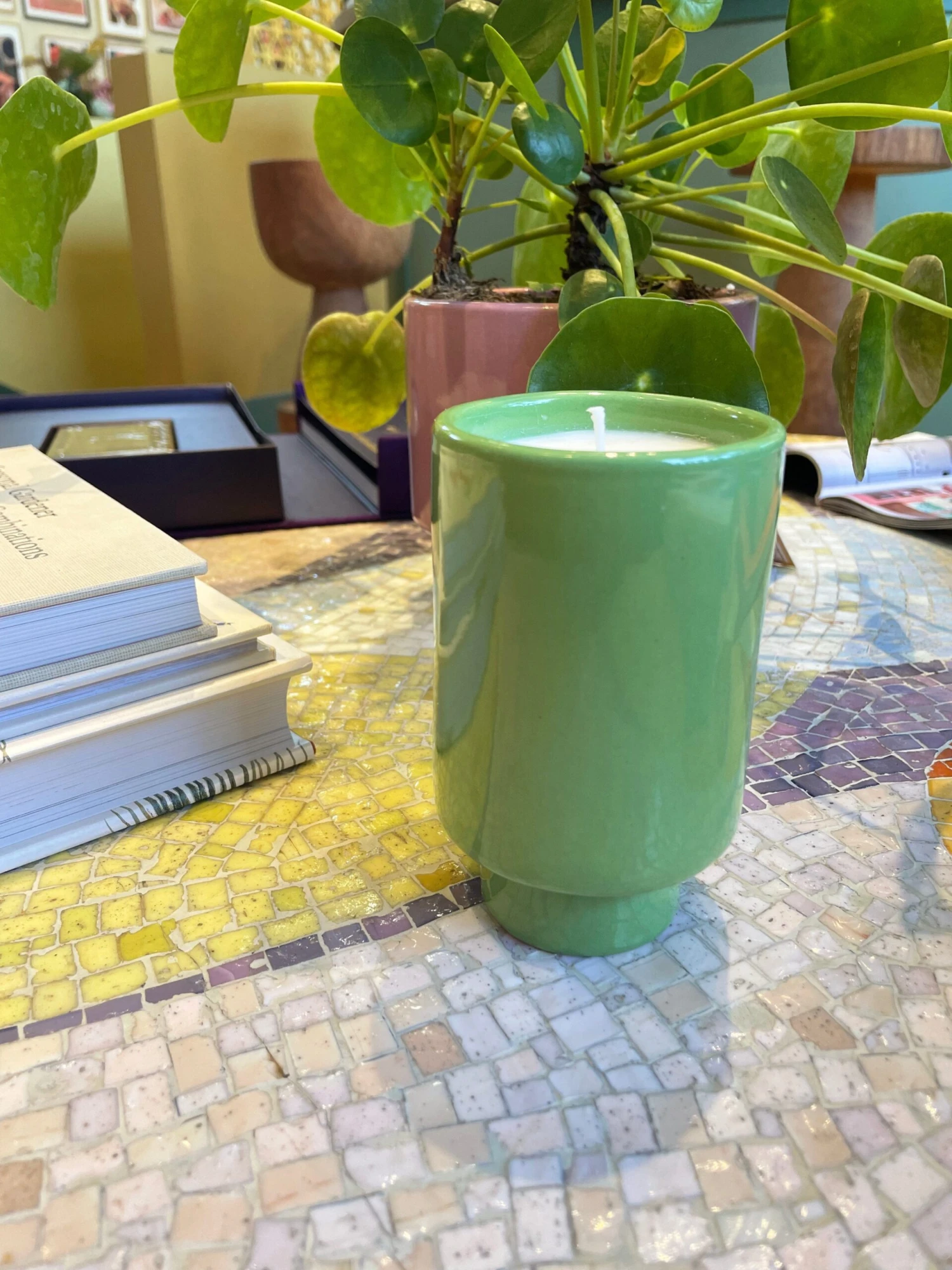 Jungalow Kaya Ceramic Candle - Matcha Green/Pomegranate Sage - Image 5